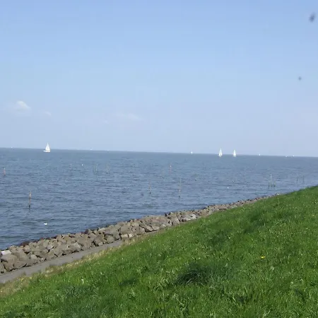 House With Sauna, 19 Km From Hoorn *