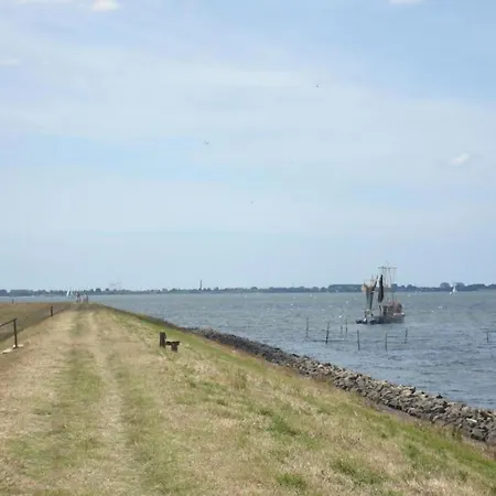 House With Sauna, 19 Km From Hoorn *